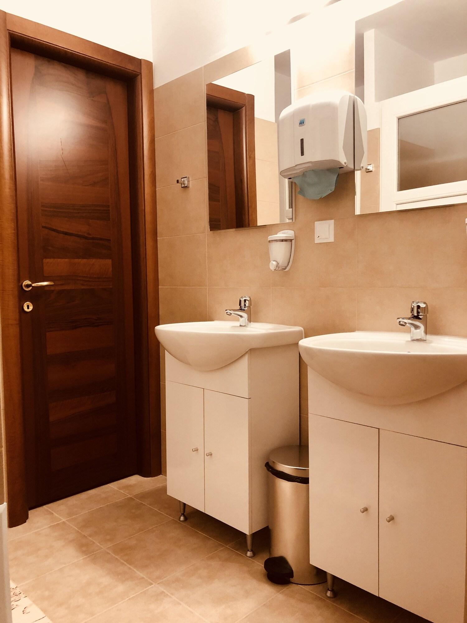 Monte Carlo Palace Rooms 부쿠레슈티 외부 사진