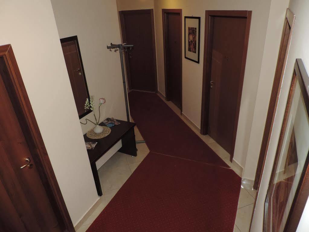 Monte Carlo Palace Rooms 부쿠레슈티 외부 사진